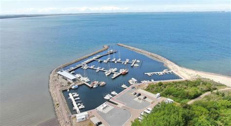 Wasserwanderrastplatz Glowe - Marina in Glowe, …