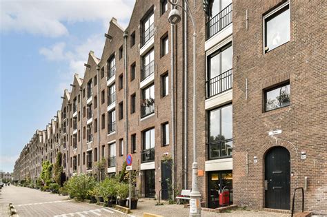 Wat is het Entrepotdok