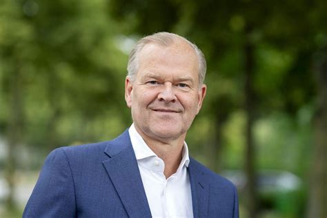 Wat verdient Ruud Joosten