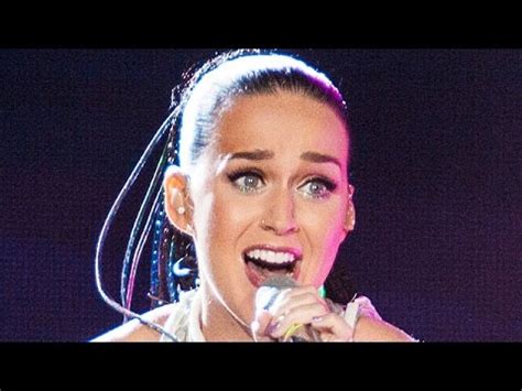 Watch As Katy Perry Gets Groped and Manhandled - YouTube