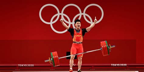 Watch Chinese Weightlifter Shi Zhiyong Break a World Record to …