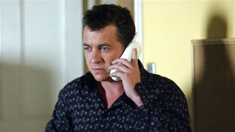 Watch Classic Eastenders Series 18 Online