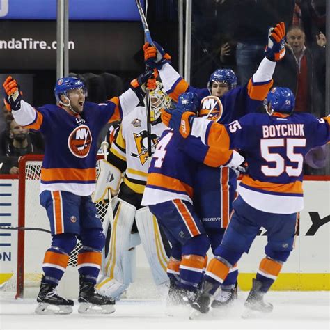 Watch the Islanders Score Two Goals in 3 Seconds