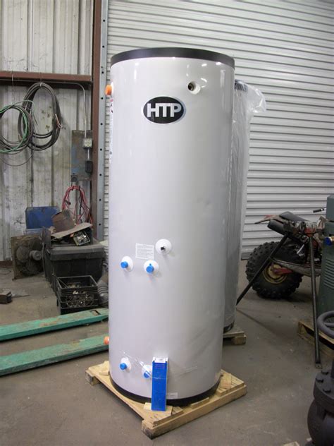 Water heater reservoir tank. Add up their flow rates (gallons per minute). This is the desired flow rate you'll want for the demand water heater. For example, let's say you expect to simultaneously run a hot water faucet with a flow rate of 0.75 gallons (2.84 liters) per minute and a shower head with a flow rate of 2.5 gallons (9.46 liters) per minute. 