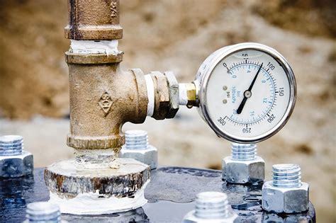 Water presure. Testing water pressure is quick and easy, and all you need is a simple and inexpensive pressure gauge. Some homes even have dedicated gauges hooked up somewhere in the water line so … 