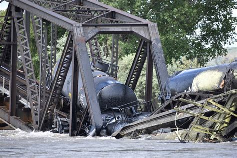 Water testing underway where train carrying hot asphalt, molten sulfur plunged into Yellowstone River