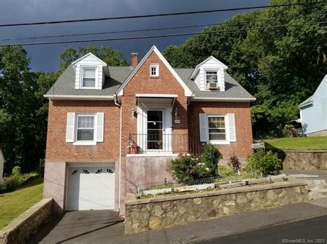 Waterbury houses for sale. NMLS#: 1598647. Get Pre-Approved. For Sale - 670 Highland Ave, Waterbury, CT - $349,000. View details, map and photos of this single family property with 3 bedrooms and 2 total baths. MLS# 170584975. 