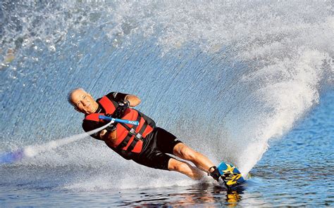 A comprehensive list of every water ski and wakeboarding club in California. We have included wakeboarding cable parks, wake parks, water ski and wakeboarding schools as well as known lakes with member clubs attached to them. Please check out each clubs website, times of operation and rules before you attend. We recommend you send them an intro ... . 