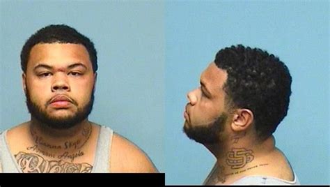 Waukegan man charged with DUI, 2 felonies after hitting squad car on scene for previous crash in Lake Forest