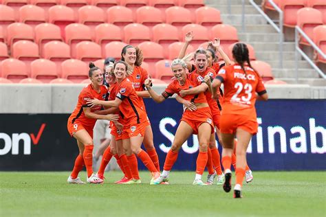 Wave move into first place in NWSL with 1-0 home win against Dash