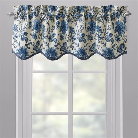 STYLISH WINDOW VALANCE - Add style and function to windows in your bedroom or living room. Valance offers enhanced privacy and light control. Sold as a single panel, measuring 80" x 18" with a rod pocket that fits up to a 2" rod ; BEAUTIFUL DESIGN - A classic pattern inspired by Jacobean floral designs and styled with a modern twist.. 