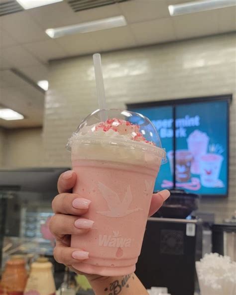 Wawa milkshake. Iced Beverages. From your favorite iced coffee, to lattes made with fresh espresso, to Wawa Refreshers with boosts of vitamin C, find your cup of happy today. Order Now. 