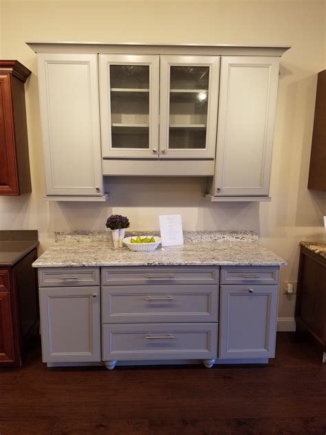 Waypoint cabinets. Learn about the quality, variety, and customizability of Waypoint cabinets for your new home. Find out how to order your cabinets from GVD Renovations, a local, family-owned company that … 