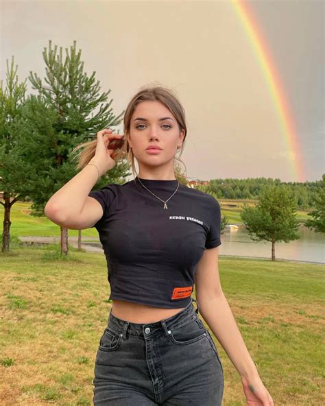 W Bery is a well-known Russian TikTok personality who is known for sharing a wide range of gorgeous content on her account. She is also an Instagram star who uploads her sexy …
