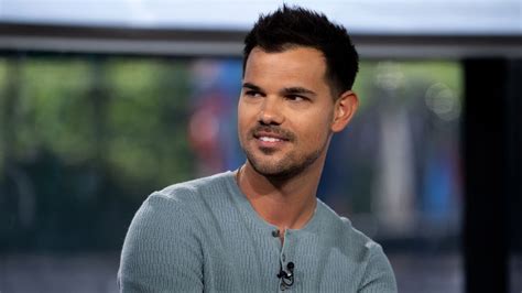 We’ve been saying Taylor Lautner’s name wrong