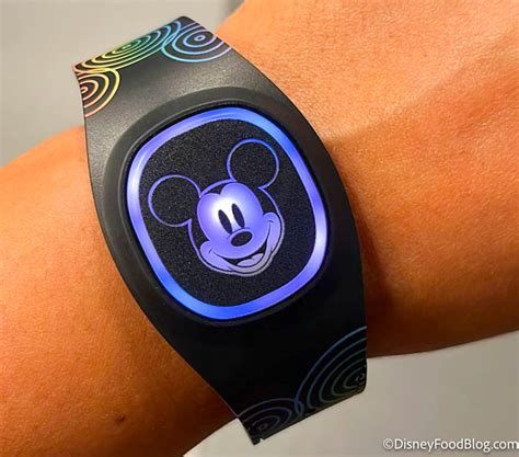 We Tested The New MagicBand+ At Walt Disney World Today!