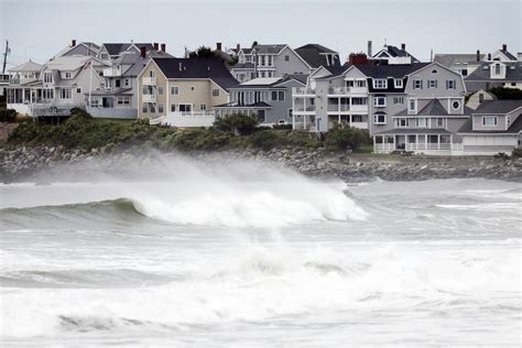 Weakening storm Lee bears down on New England and Canada with still-dangerous winds, heavy rains