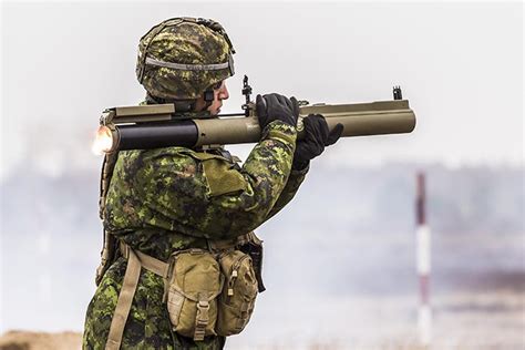 Weapons Canada.ca