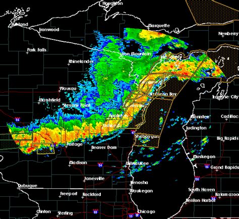 Weather green bay radar. Winter of 2013–2014 has gone down in history for being notoriously cold. Many of us learned a new weather term when two familiar words were laid out on the weatherperson’s green sc... 
