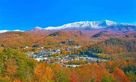Weather in gatlinburg in november. Check more long-term weather averages for Gatlinburg in November before you book your next holiday to Tennessee in 2024/2025. 15. 15°C max day temperature. 5. 5 hours of sunshine per day. 10. 10 days with some rainfall. 2. 2°C min night temperature. 