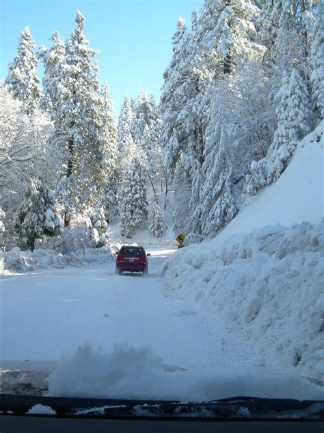 8. Snow Chains are Required when Visiting Lake Arrowhead in Winter. When visiting Lake Arrowhead in winter, the snow chains are required. Since you will be driving up the mountains where the conditions can vary drastically from day to day, it is a small investment you must pay to stay safe. 9.. 