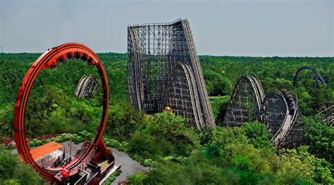 Avg High Temps 60 to 75 °. Avg Low Temps 40 to 55 °. Avg High Temps 15 to 25 °. Avg Low Temps 0 to 15 °. Rain Frequency 4 to 6 days. Free Long Range Weather Forecast for Six Flags Great Adventure Park, New Jersey. Focused Daily Weather, Temperature, Sunrise, Sunset, and Moonphase Forecasts.. 