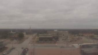 Independence, KS 12 hour by hour weather forecast includes precipitation, temperatures, sky conditions, rain chance, dew-point, relative humidity, wind direction with speed, ceiling height, and visibility.. 