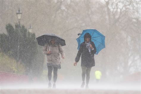 Weather warnings issued for UK as London to be battered by …