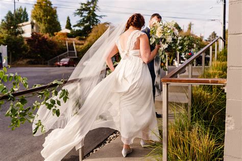 Wedding photographers seattle. Top 10 Wedding Photography Locations in Seattle By Kim B. Sep 19, 2023 8 Best Photo Booth Rentals in Seattle, WA By Trista Aug 28, 2023 10 Gorgeous Outdoor Wedding Venues in Seattle, WA By Kim B. Sep 12, … 