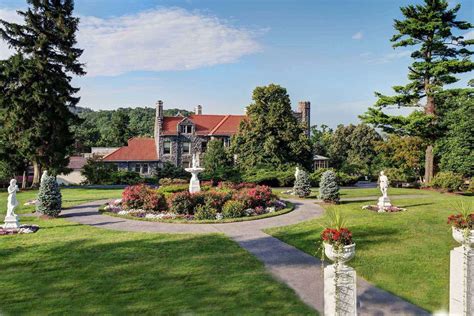 Wedding venues westchester ny. The perfect venue for celebrations and wellness in Westchester. Wainwright House is a magnificent 16-room replica of a French Chateau with a 5 acre garden overlooking the beautiful Milton Harbor in Rye, NY. It is the perfect venue for weddings, private events and retreats. It is also a center for wellness with … 