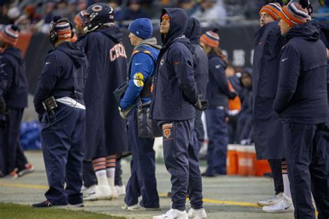 Week 15 updates: Chicago Bears and Cleveland Browns locked in a 7-7 defensive battle at halftime