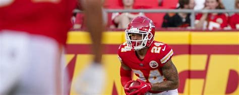 Week 2 who should i start. Player Rankings. Get instant advice on your decision to start Lamar Jackson or Joe Burrow for Week 7. We offer recommendations from over 100 fantasy football experts along with player statistics ... 