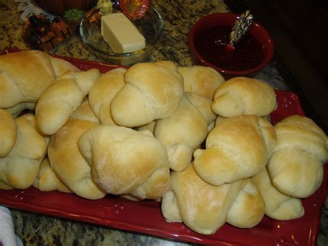 Weekday Chef Dinner Rolls Tutorial