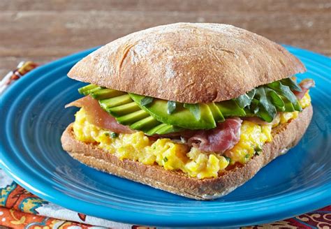 Weekend Breakfast sandwich for your fam: 2 Ciabatta rolls 4