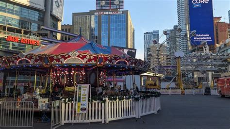 Weekend need-to-know: Winter markets and a carnival in Dundas Square