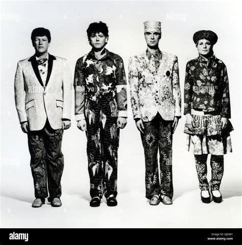 Weekly top 40 1983.  Talking Heads &ndash; Burning Down The House 98.  Supert...