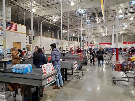 The day before and after, Target's hours will be 8 a.m. through 10 p.m. ... Memorial Day, the Fourth of July, Labor Day, and Christmas Day. Best Buy. ... such as Wegmans and Whole Foods Market.. 