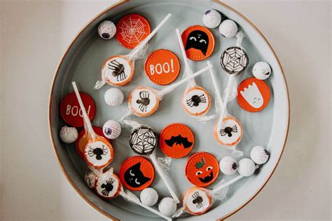 Halloween is just around the corner, and Oddee is here to help you find the perfect treats to hand out to those adorable witches and goblins at your door. Below are …. 