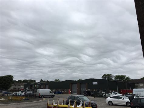 Weird looking clouds to at work. r/CLOUDS