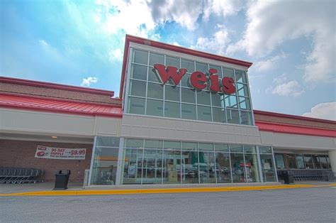 Weis markets chambersburg. The store pharmacy will be closed daily Mon-Sat from 1 to 1:30 PM for lunch 