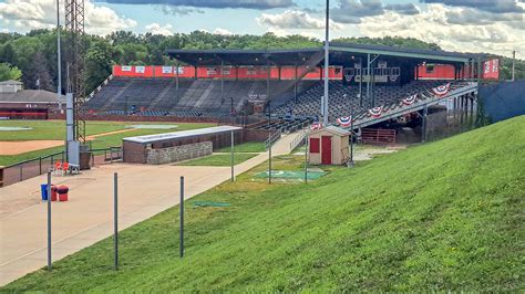 Hamtramck Stadium is unique in that it was used as a home base for the Stars and the ... including Newport's Cardines Field, St. Joe's Phil Welch Stadium, Savannah's Grayson Stadium, .... 