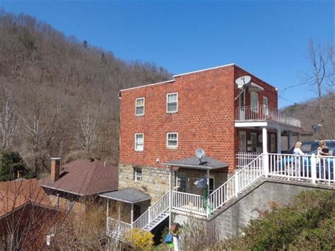 Welch west virginia real estate. Homes Around $49,000. For Sale. 2,104 sqft. sqft lot. View detailed information about property 324 Virginia Ave, Welch, WV 24801 including listing details, property photos, school and neighborhood ... 