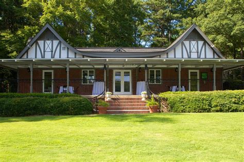 Welcome to the Lake House at Avondale Estates