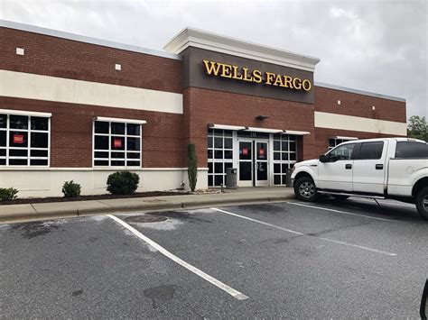 Wells Fargo Bank branch location at 2373 HENDERSONVILLE RD, ... NC w
