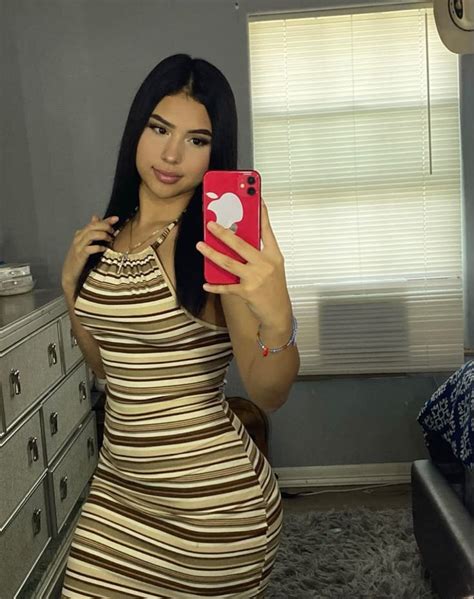 Weluvanahii Onlyfans Leak