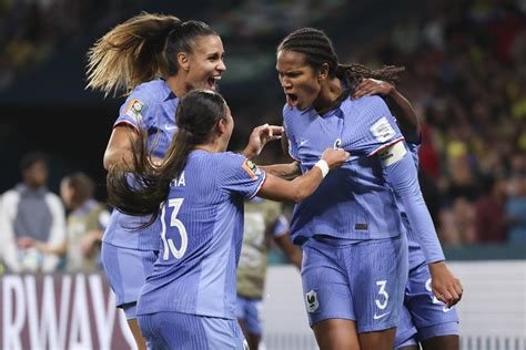 Wendie Renard uses height, timing to give France a critical scoring option at Women’s World Cup