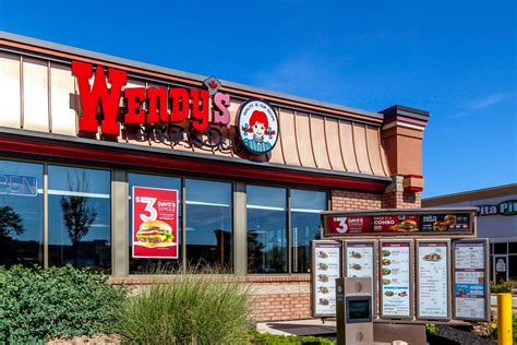 Wendy's drive thru. Things To Know About Wendy's drive thru. 