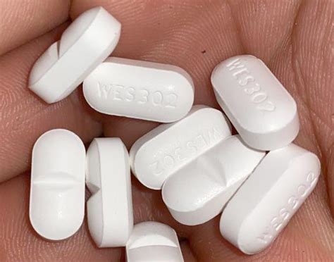 Wes pill. The white capsule-shaped pill with “WES 302” written on it contains two types of pain relievers: acetaminophen 325 mg and hydrocodone bitartrate 7.5 mg. It’s given by … 