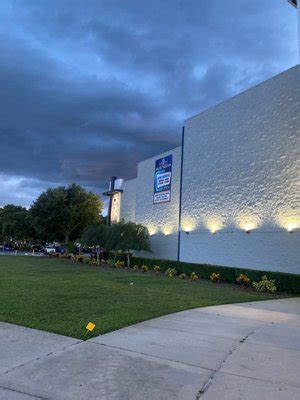 Wesley chapel - the grove 16 reviews. The Grove Theater at Wesley Chapel, which opens to the public on Friday, will have 12 theaters, half of them offering in-movie dining. It will also have a Cycle Cinema spin room, a supervised kids ... 