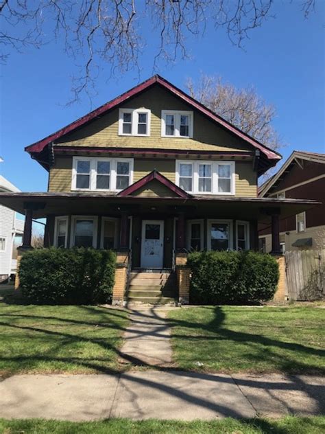 2153 West Blvd, Cleveland, OH 44102 is currently not for sale. The 2,856 Square Feet multi family home is a 4 beds, 2 baths property. This home was built in 1954 and last sold on 2023-12-10 for $--. View more property details, sales history, and Zestimate data on Zillow.. 
